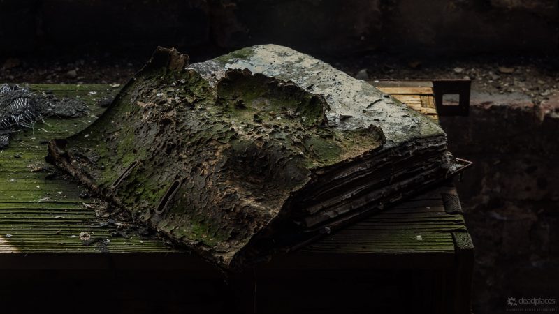 e4da3b7fbbce2345d7772b0674a318d5